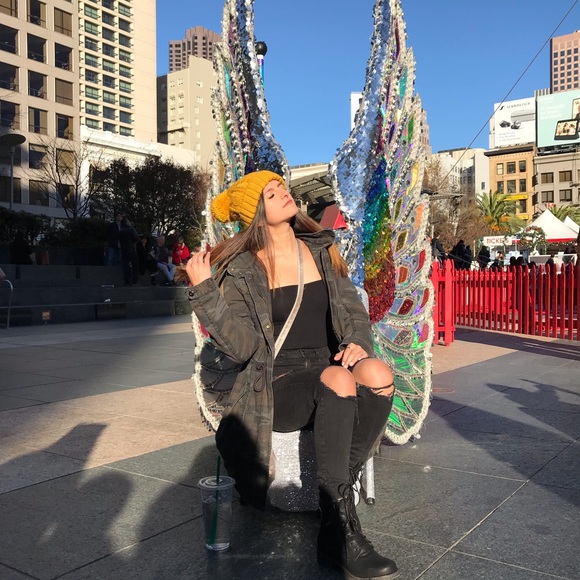 Meet your Posher, Sydney - Picture 2 of 2